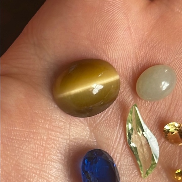 Elegant Multicolor Gemstone Set - Picture 2 of 9